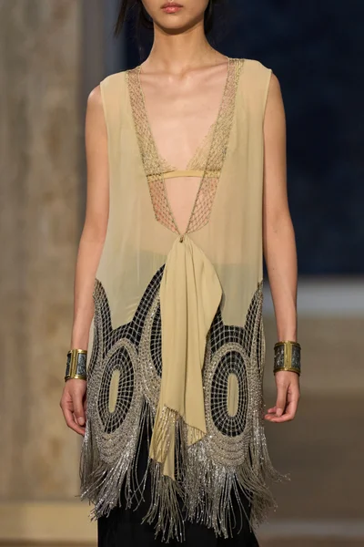 Look 75